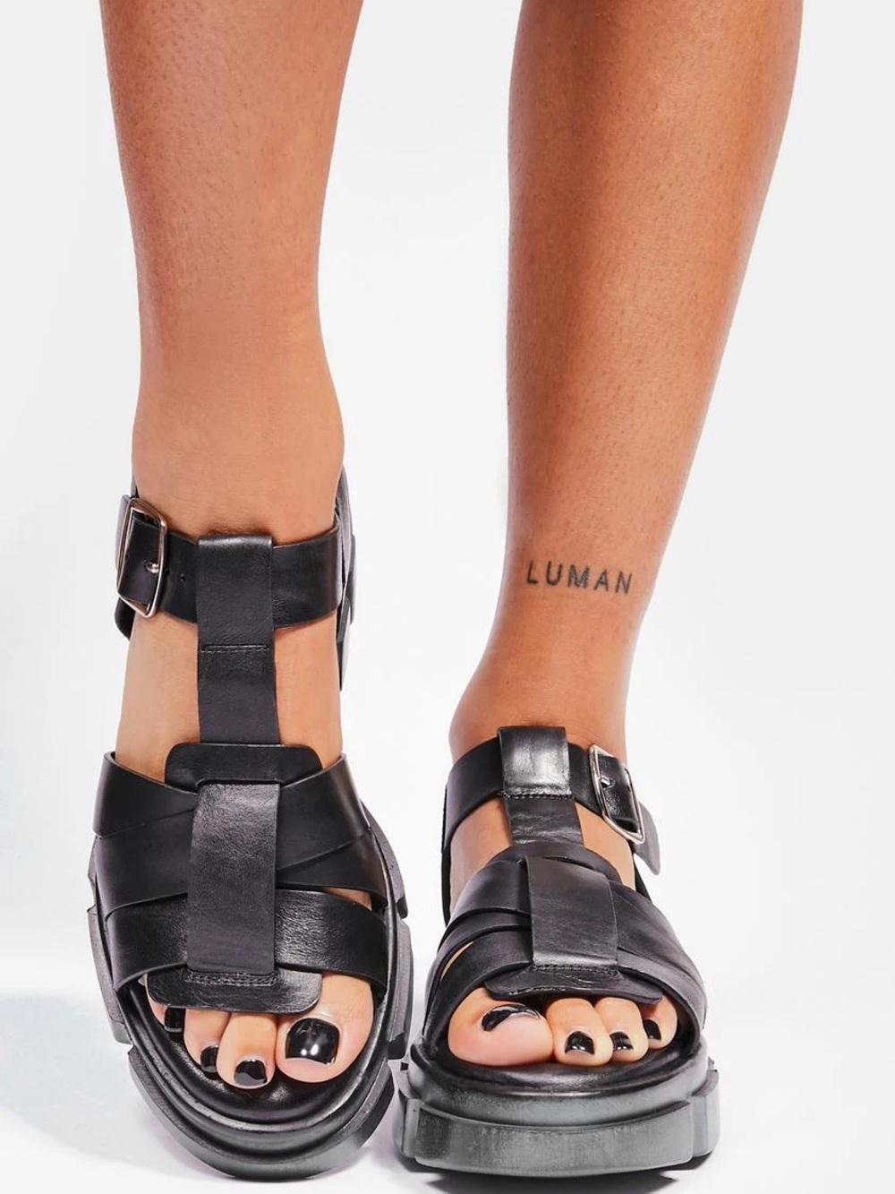 LIKE NEW Free People Brooks Fisherman Black Leather Platform Sandals Size 8.5